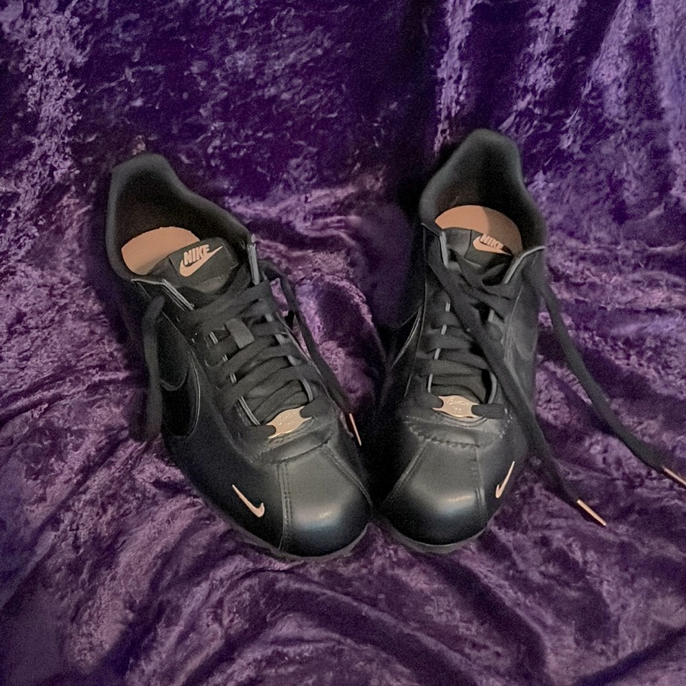 Nike Cortez rose gold and black